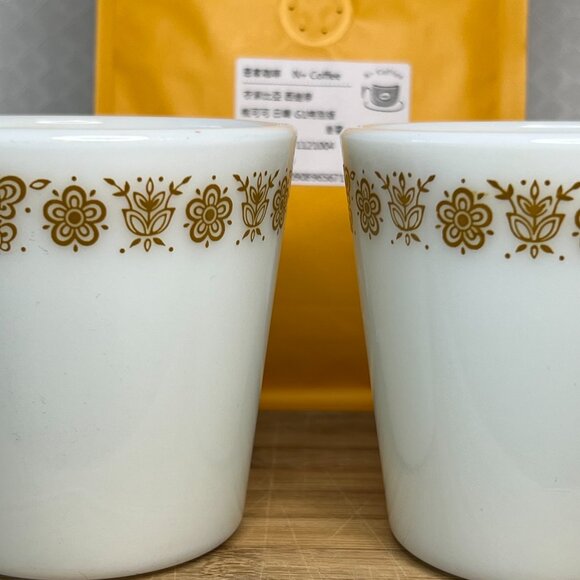 Pyrex milk glass coffee cups - set of 2 - Picture 2 of 3